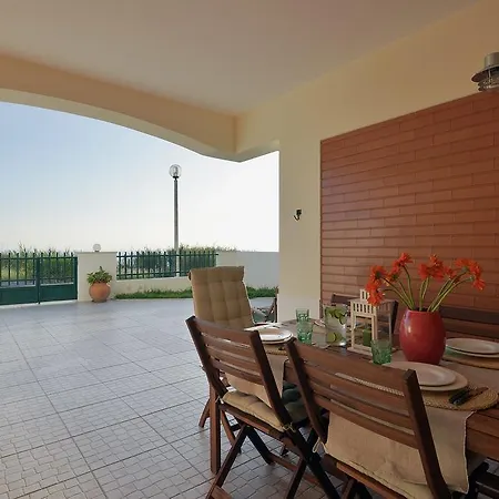 Hébergement de vacances Flh Oeste Summer House With Terrace Lourinhã